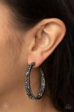 Load image into Gallery viewer, GLITZY By Association - Paparazzi Black Earrings